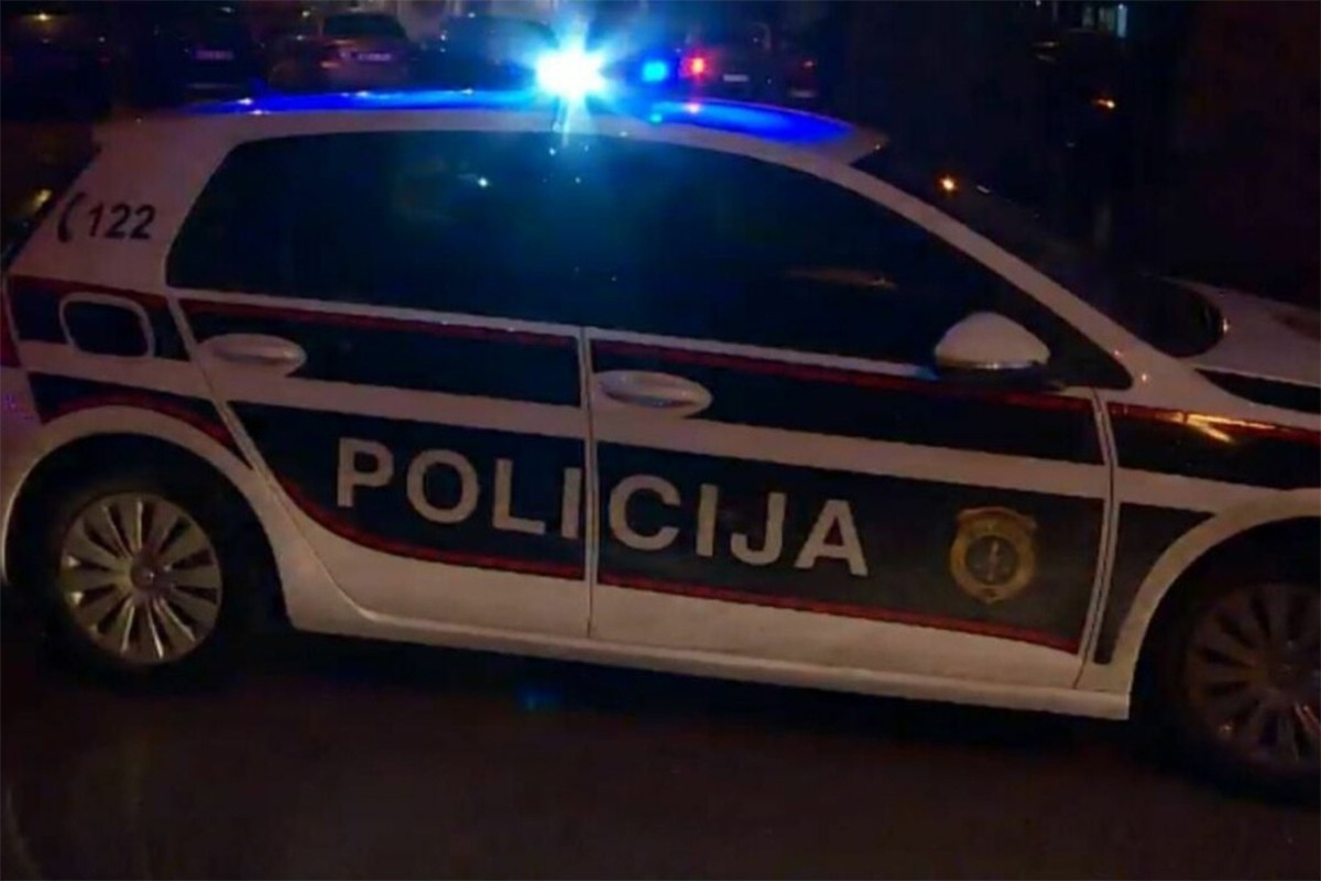 Sudar dva golfa kod Zenice: Jedna osoba podlegla na licu mjesta