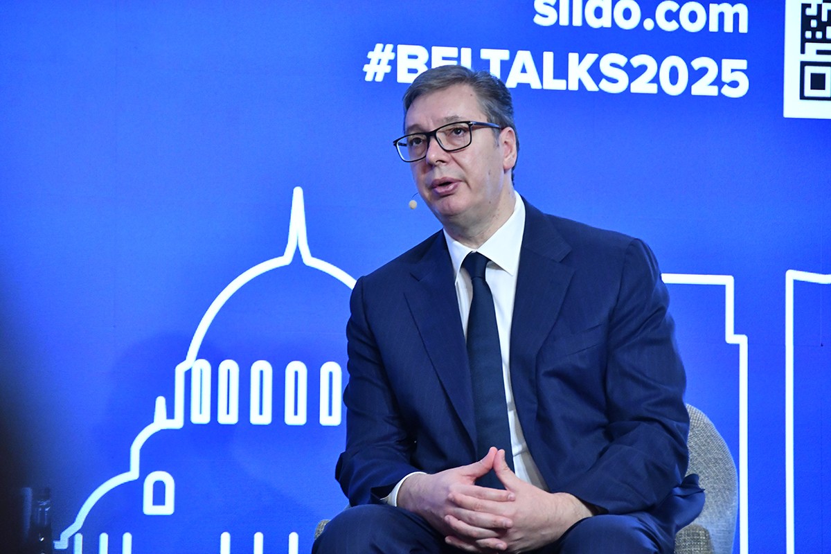 Vučić poručio Spajiću: Prvo skočite, pa recite hop
