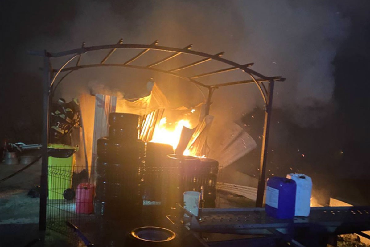 Gorjela garaža u Banjaluci