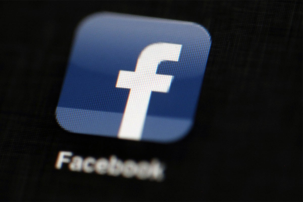 Vic dana: Baka i Facebook