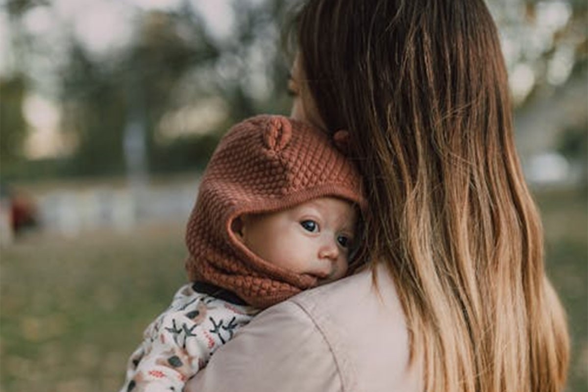Zašto je zagrljaj roditelja toliko važan za bebe?