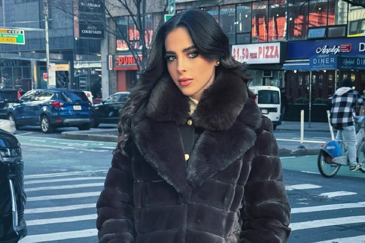 Mis univerzuma nije htjela da siđe sa bine (VIDEO)