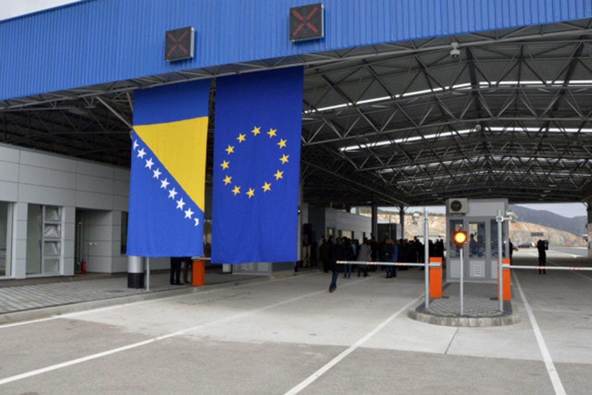 Brisel opet upozorava BiH da mora uvesti vize