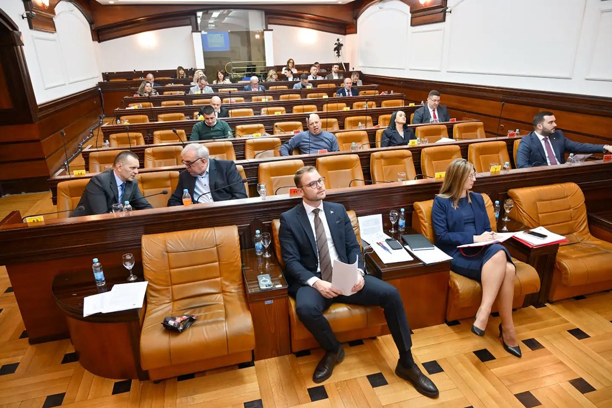 Stanivuković: Ne mogu otići u WC (VIDEO)