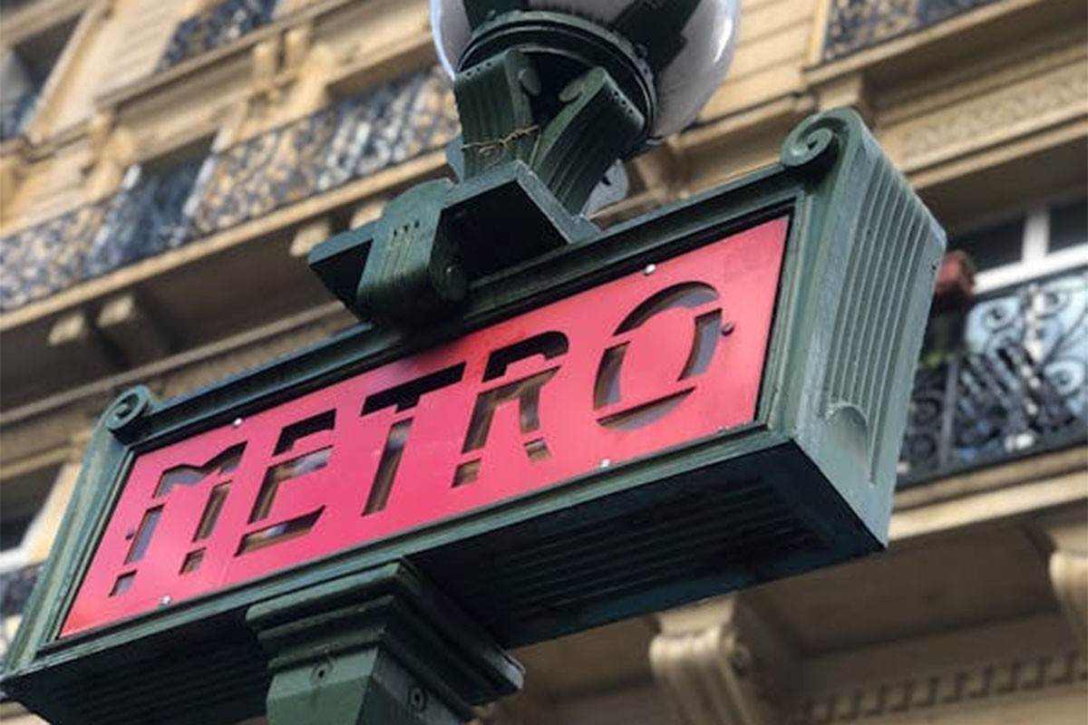 Tri žene izbodene nožem u metrou u Parizu, uhapšen osumnjičeni