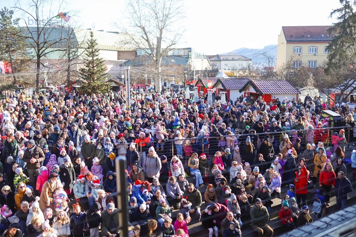 Najmlađi Banjalučani proslavili Dječju novu godinu (FOTO)