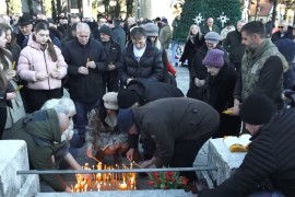 Obilježena godišnjica masovnog ubistva na Cetinju, zastave na pola ...