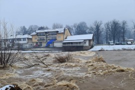 Foča pod opsadom vode: Vanredno stanje zbog brane na Pivi