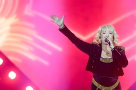 Lepa Brena zakazala još jedan koncert u Tuzli