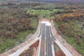 Izgleda kao auto-put, ali nije: Dionica puta u BiH ne vodi nigdje ...
