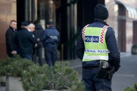 Policajac zaludio žene: "Gdje zaustavlja? Kazni me" (FOTO)