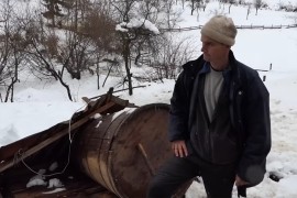 Kolege pomažu stočaru nakon što su mu stradale ovce i koze