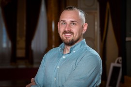 Ileš Bečei za "Nezavisne": Opera se sve više približava običnom ...
