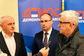 Čubrilović na sjednici Demosa: Kupovina poslanika ničemu ne vodi