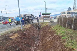 U toku čišćenje putnih jaraka na pravcu Prijedor - Kozarac