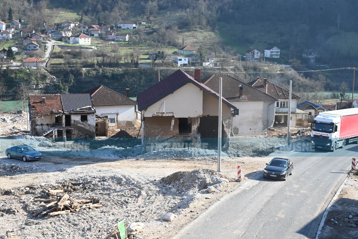 Mještani Donje Jablanice i ovu Novu godinu dočekali bez svog doma
