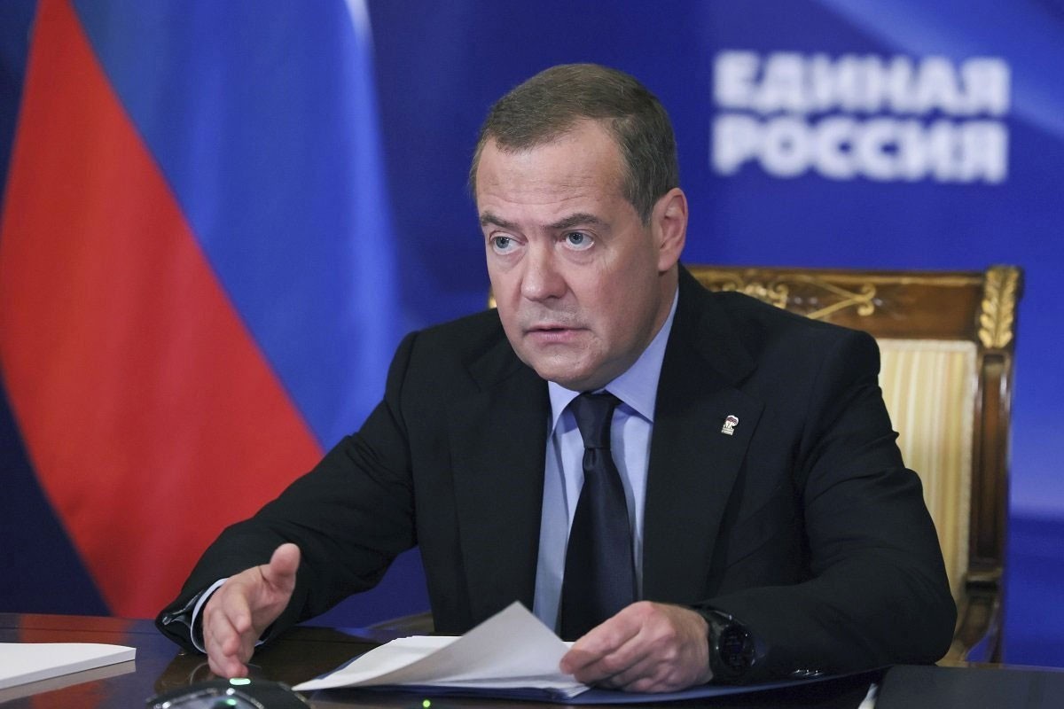Medvedev: Trampove akcije protiv Venecuele nezakonite, ali…