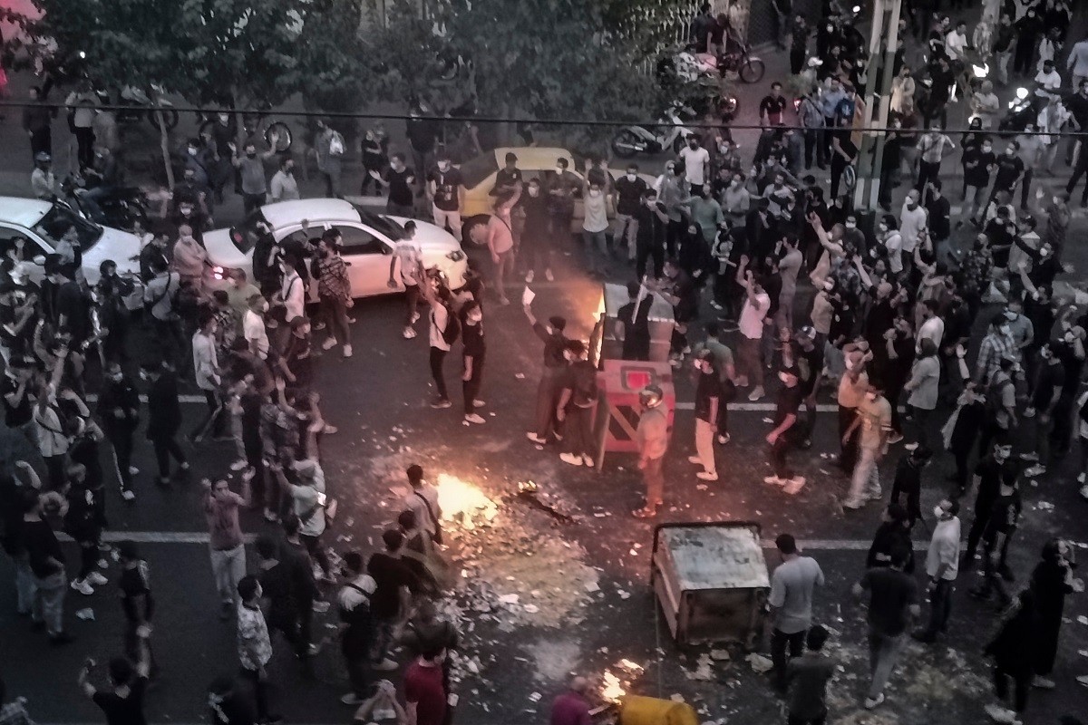 Iran pred totalnim kolapsom, 20 mrtvih (VIDEO)