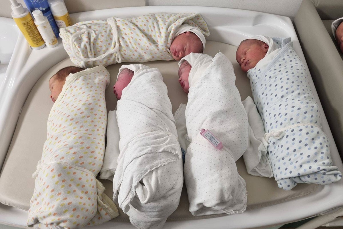 Radosni trenuci u porodilištu u Istočnom Sarajevu: Rođene 443 bebe