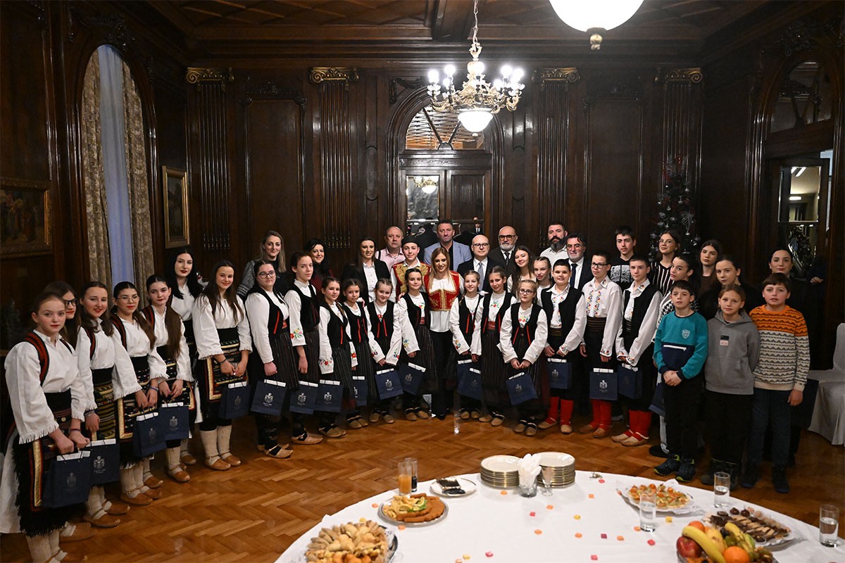 Vučević ugostio djecu iz Prijedora, Bosanskog Grahova i Herceg Novog