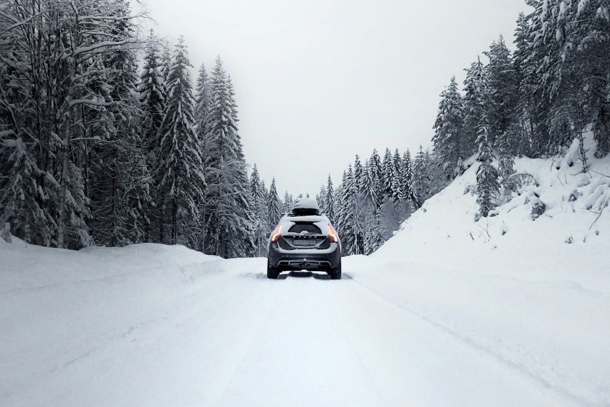 Kako pravilno voziti po snijegu i ledu?