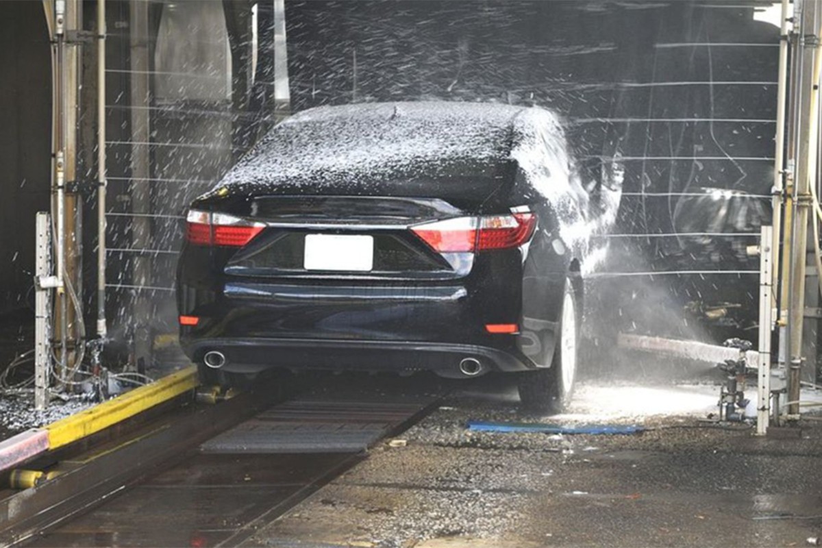 Zašto pranje automobila na velikom minusu može da nanese više štete nego koristi