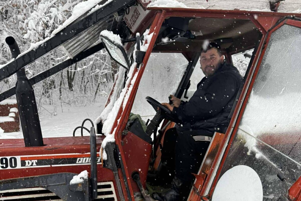 Traktorista postao najpoželjniji komšija: "Računaj na nas i krvi ako zatreba"