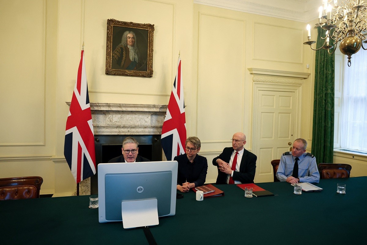 Knajton: Britanska odbrana suočava se s rezovima