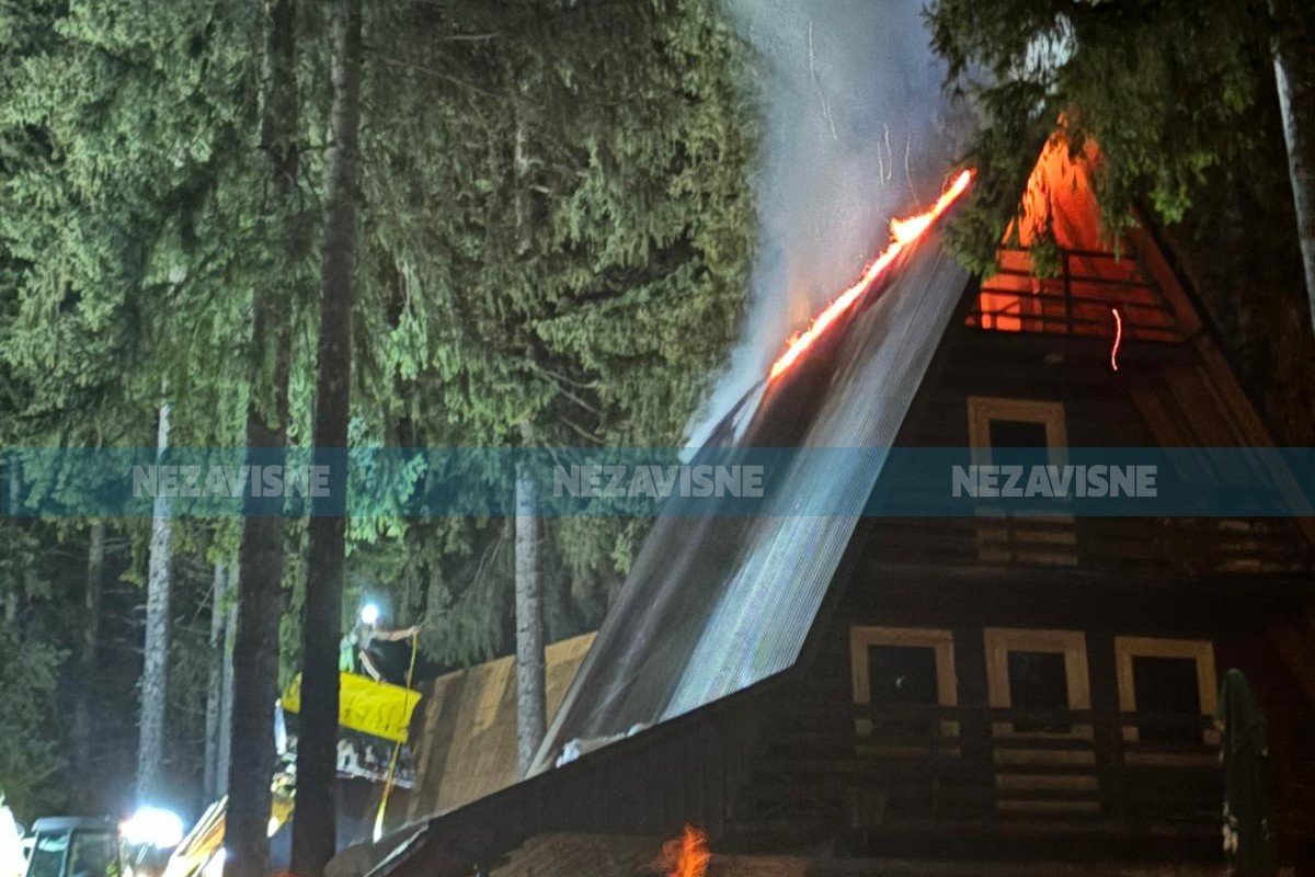 Požar na Vlašiću, gori vikendica (VIDEO)