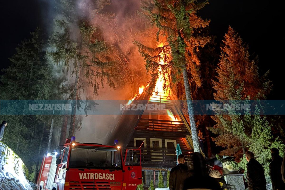 Vikendica u plamenu: Vatrogasci gase požar na Vlašiću (VIDEO)