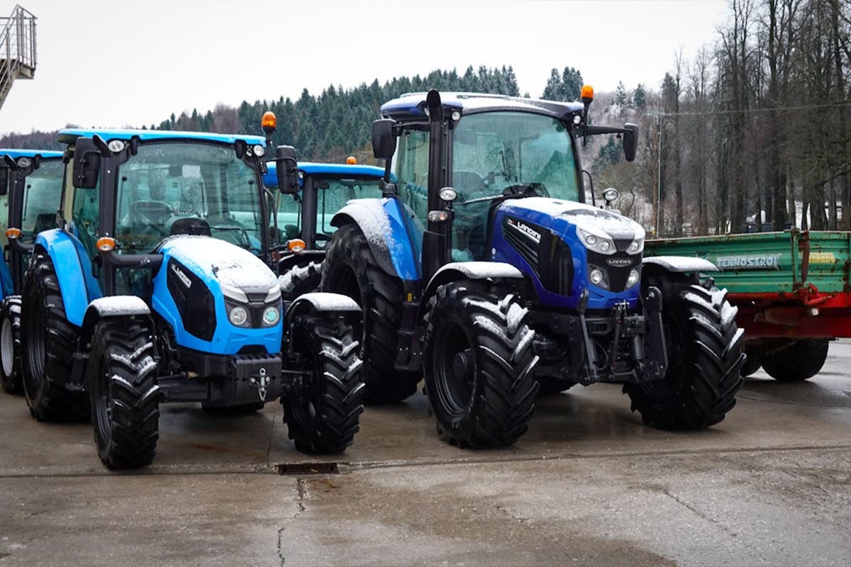Poljoprivrednici traktorima blokirali prilaz aerodromu u Belgiji