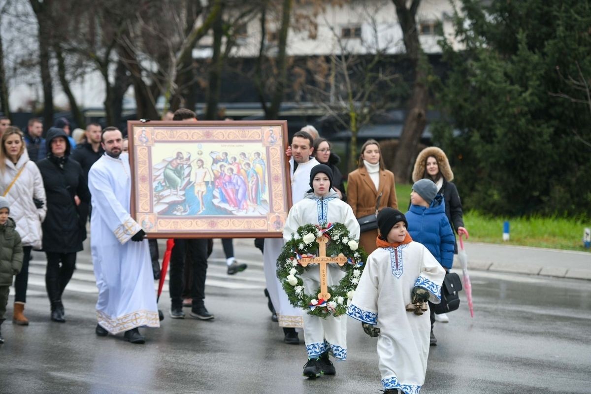 U ponedjeljak obustava saobraćaja u centru Banjaluke zbog litije