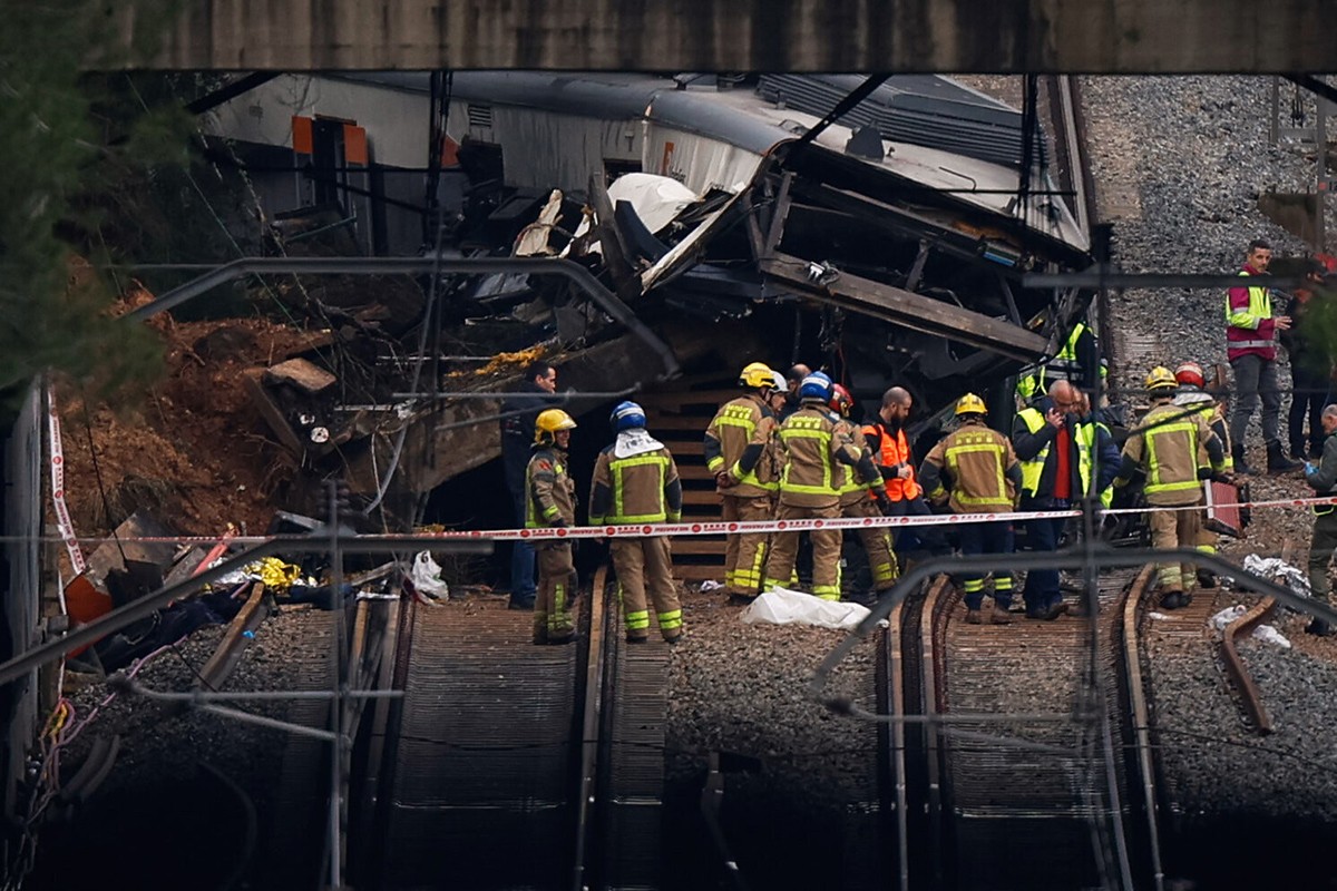 Novi detalji željezničke tragedije u Španiji: Tragovi pruge na točkovima voza
