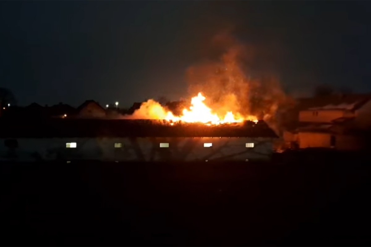 Požar u Bijeljini: Gori farma svinja (VIDEO)