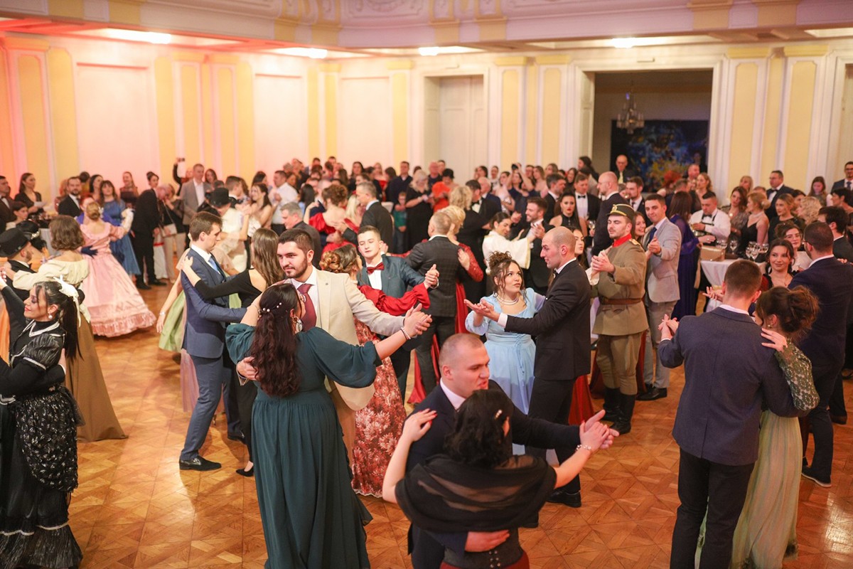 Svetosavski bal očarao Banjaluku: Veče tradicije i dobre energije (FOTO)