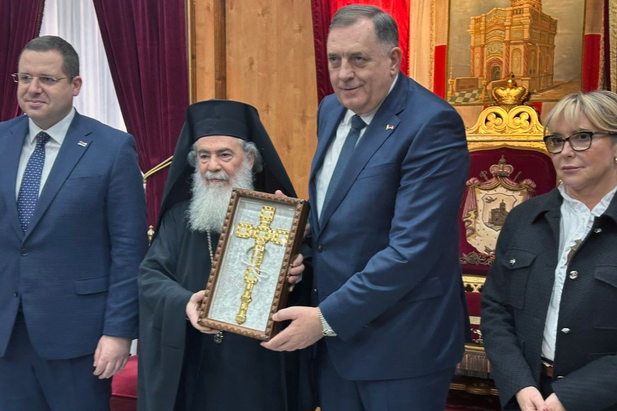 Dodik zapjevao sa hodočasnicima sa Balkana u Jerusalimu (VIDEO)