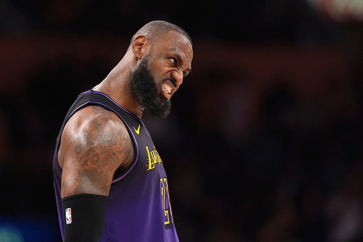 Lejkersi traže da Lebron smanji platu