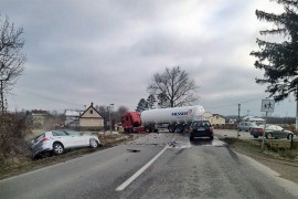Saobraćajka kod Bijeljine: Sudarili se auto i cisterna