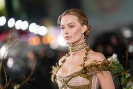 Margo Robi zablistala u Londonu: Izabrala haljinu turske dizajnerke ...