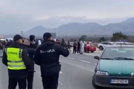 Gorjele gume, putevi blokirani: Građani traže da voze bez vozačke ...