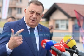Dodik komentarisao fotografisanje Čovića sa Tompsonom