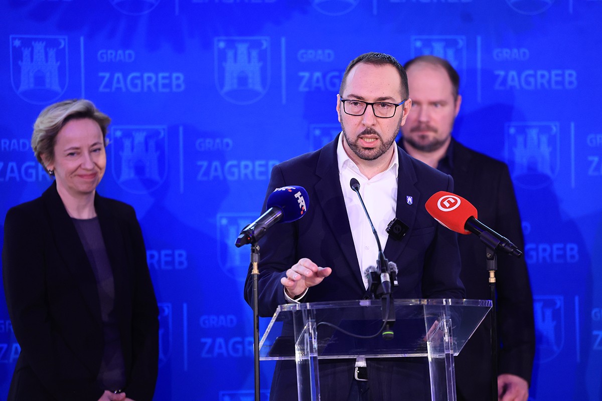 Tomašević: “HDZ laže, Hrvatske ruže bi izvele himnu rukometaša”