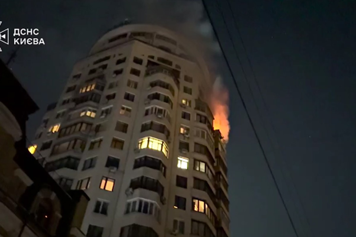 Kijev pod raketama i dronovima: Ranjeni civili, žestoki udari na -20 (VIDEO)