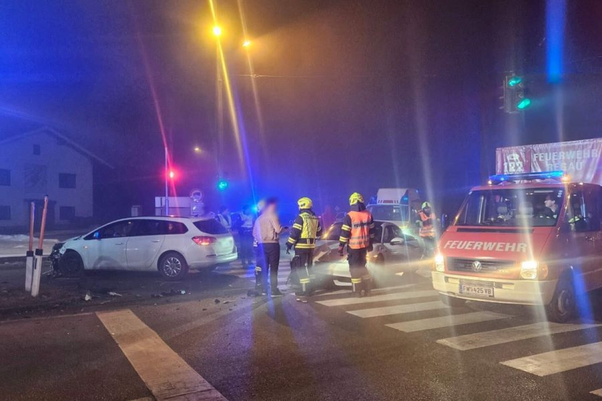 Poršeom se “zabio” u auto porodice iz BiH, povrijeđeno i dijete