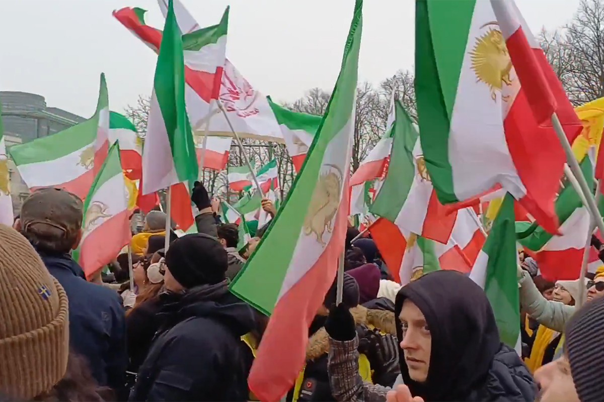 Hiljade ljudi na protestu podrške u Berlinu pobunjenim građanima Irana