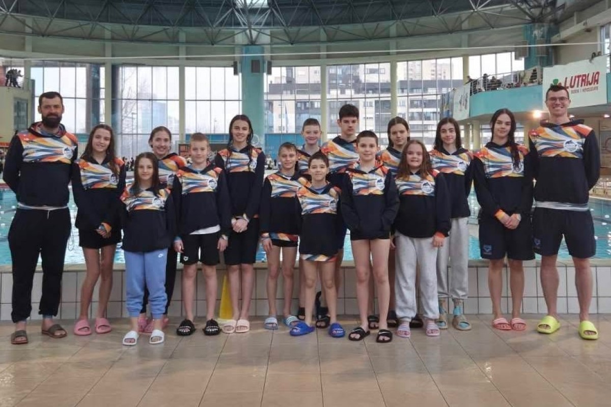 Plivači Flippera godinu počeli sa dva pehara i 43 medalje
