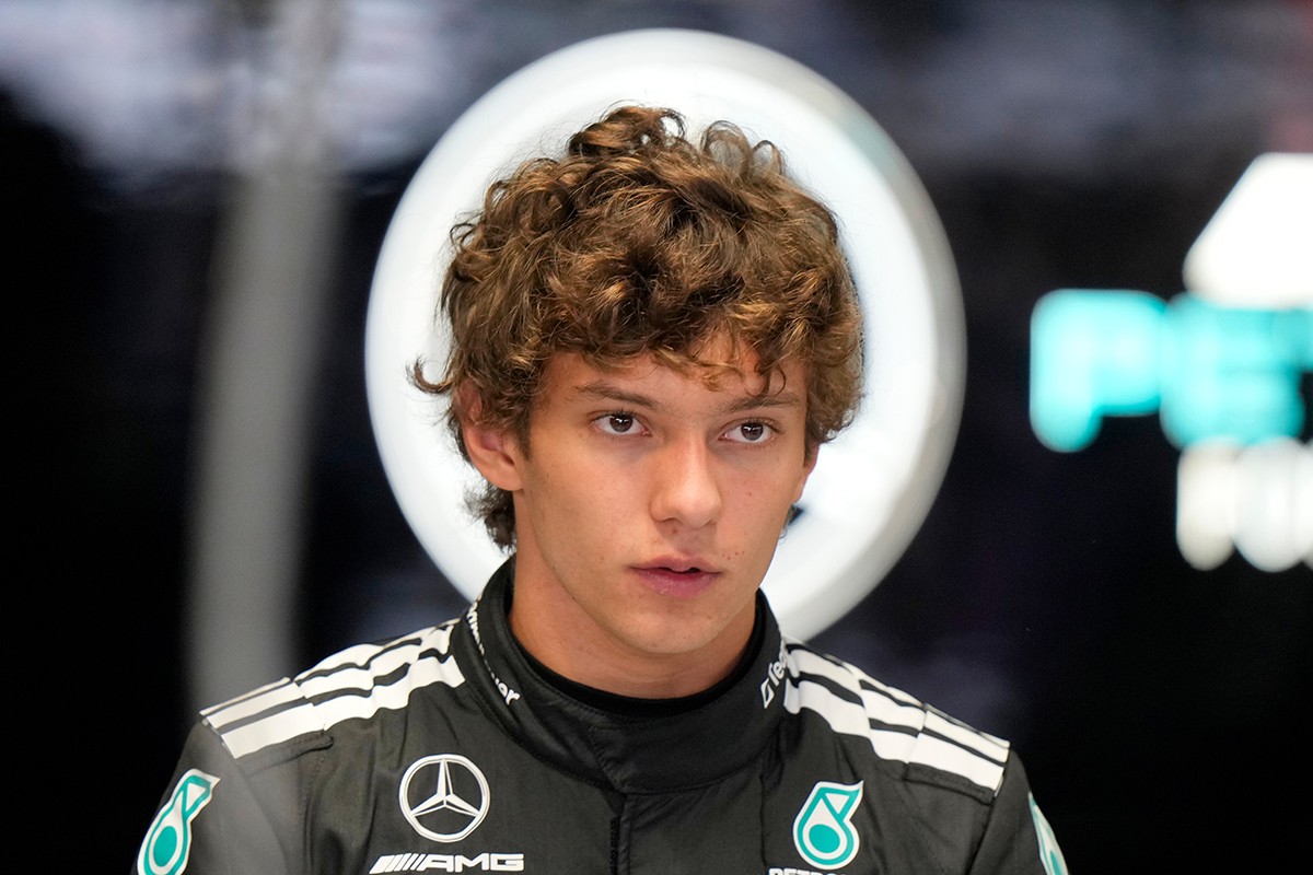 Mlada zvijezda Formule 1 sletio Mercedesom: Vozačku ima tek godinu dana