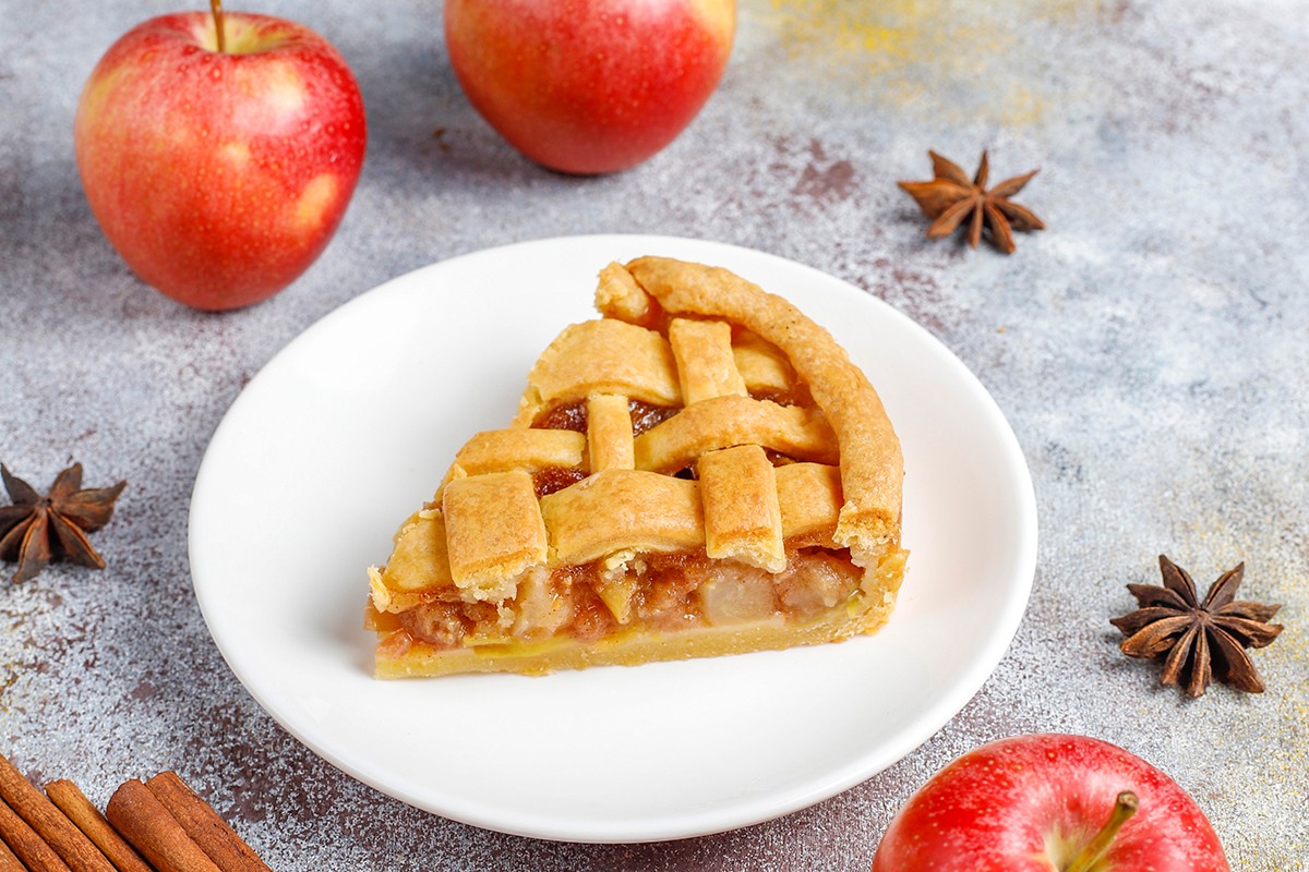 Recept za najbrži kolač od jabuka: Ovo je bila bakina tajna, a sad je vaša