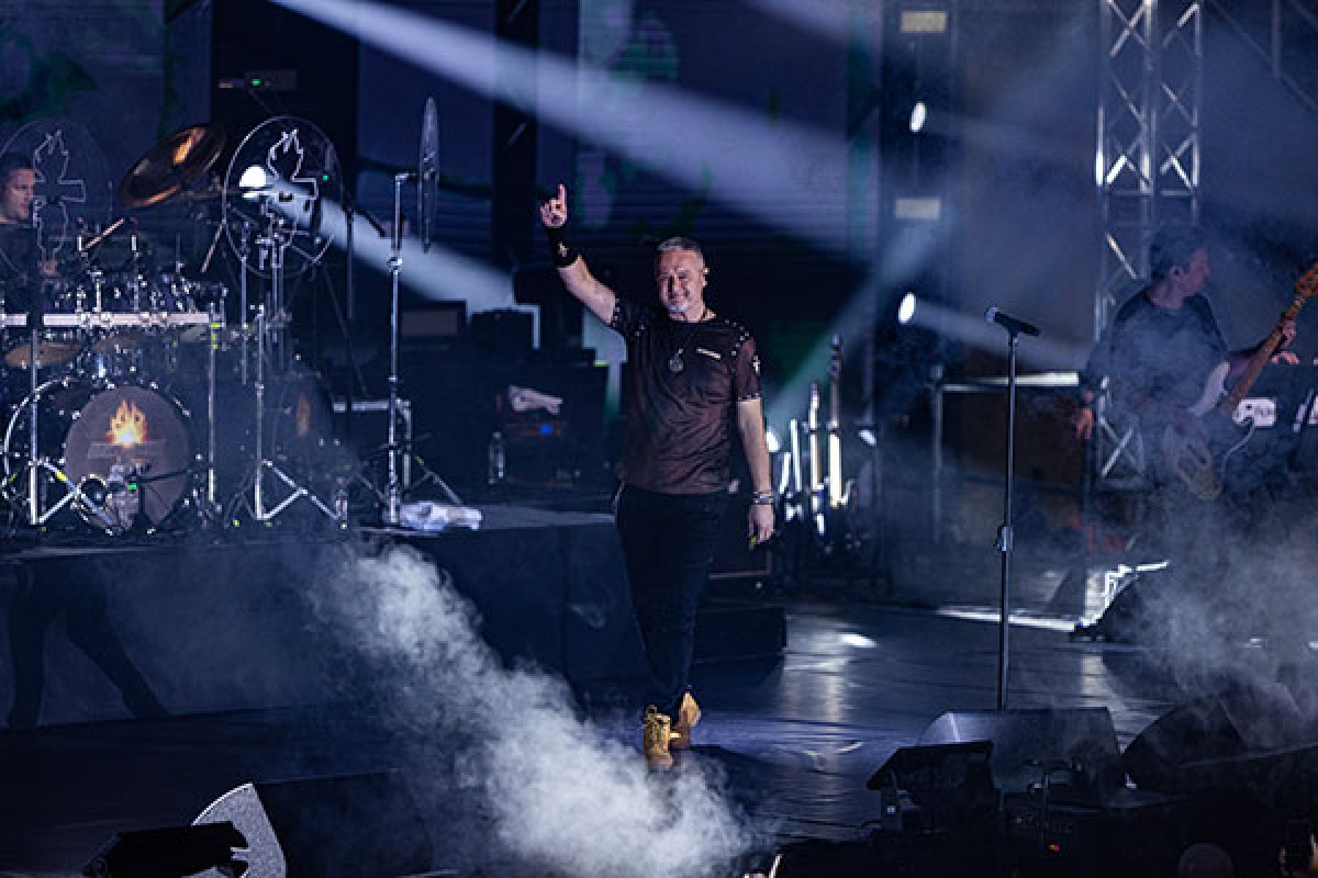 Koncert u Širokom Brijegu: Thompson i publika uglas  "Za dom spremni" (VIDEO)
