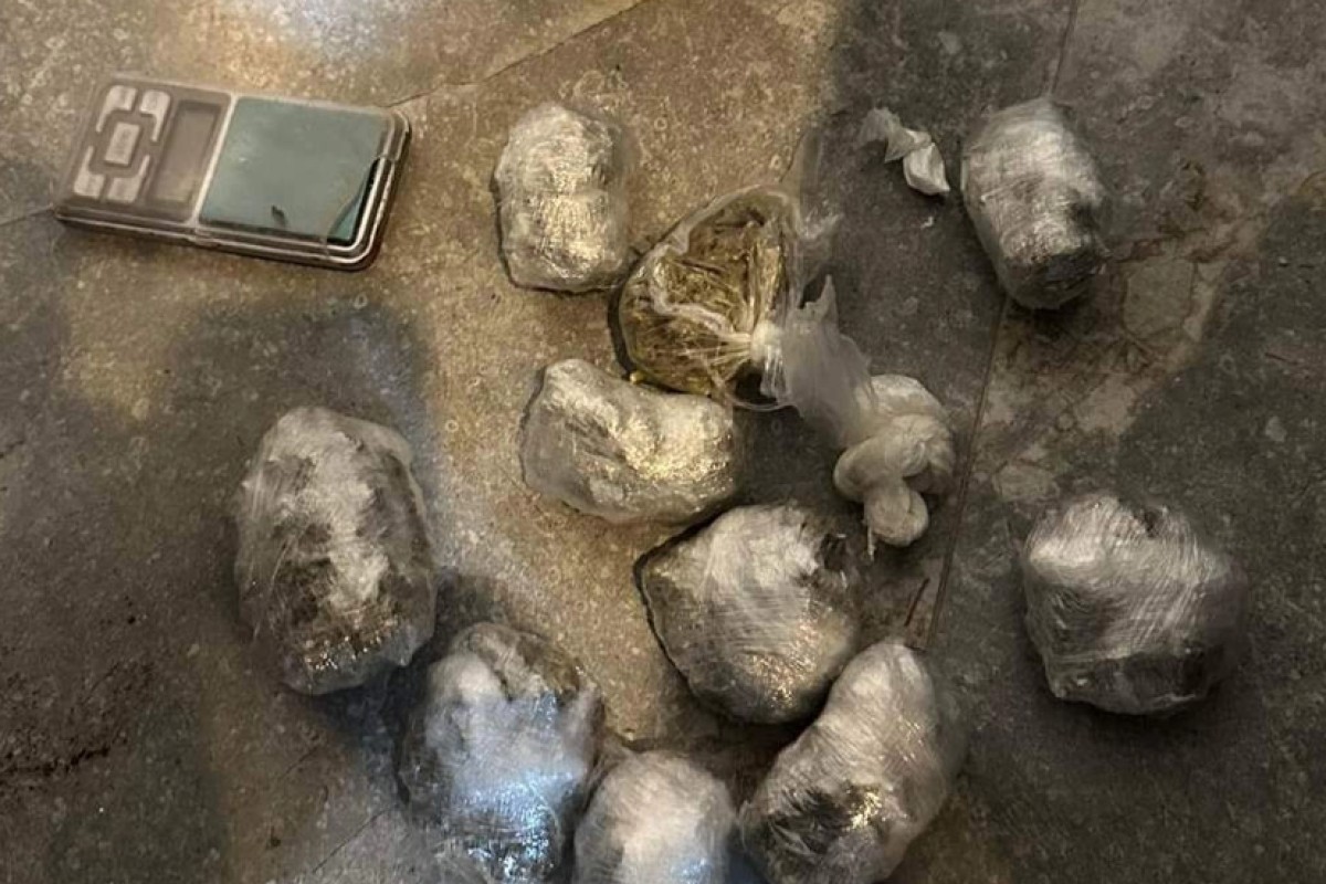 Kod Berkovića pronašli više od kilogram droge, oružje i municiju